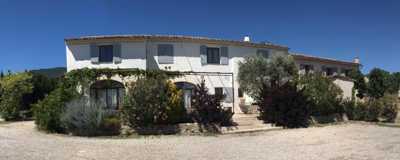 Bastide Campagne Canal Cucuron Buitenkant foto