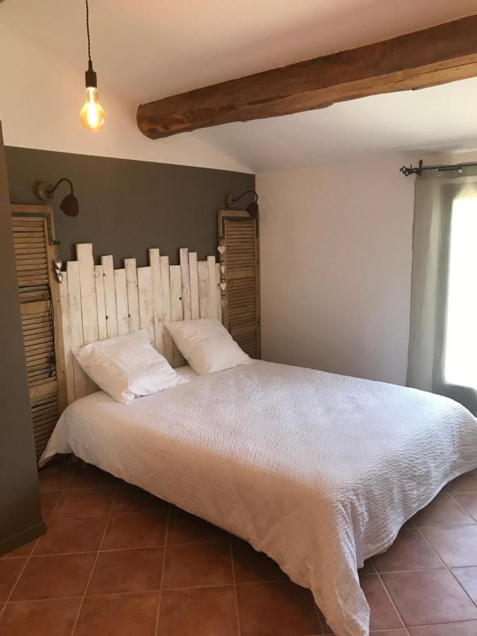Bastide Campagne Canal Cucuron Buitenkant foto